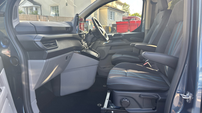 Ford Transit Custom 320 L1 Petrol Fwd 2.5 PHEV 232ps H1 Van Sport Auto - Image 13